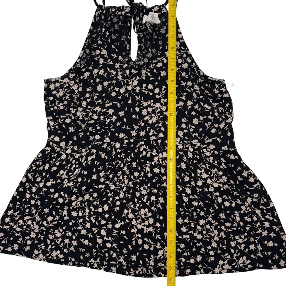 NWOT Japna Floral Black and White Women's Top sz Medium - Picture 3 of 5